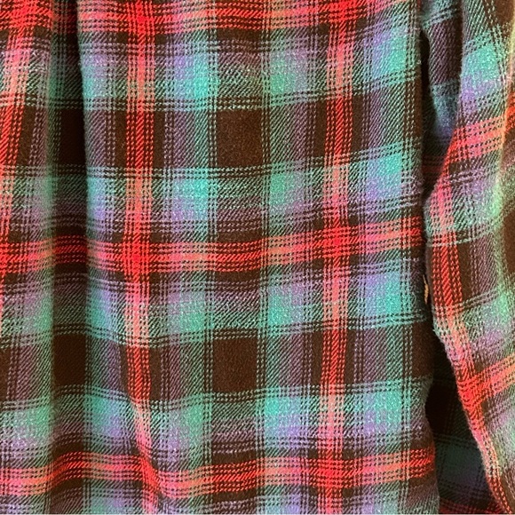 American Eagle Super Soft Boyfriend Fit Blue and Red Plaid Button-Up Flannel 💙 - Picture 7 of 7